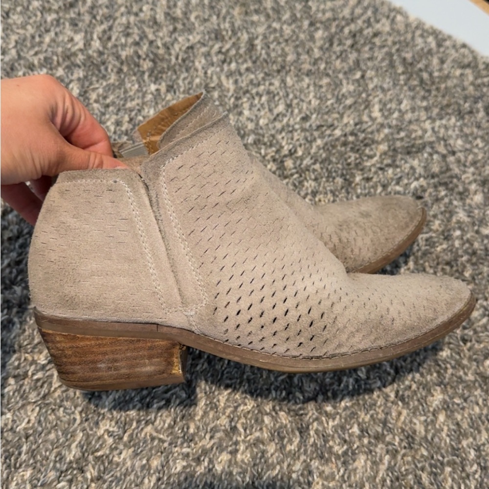 Women's Suede Ankle Boots - Taupe